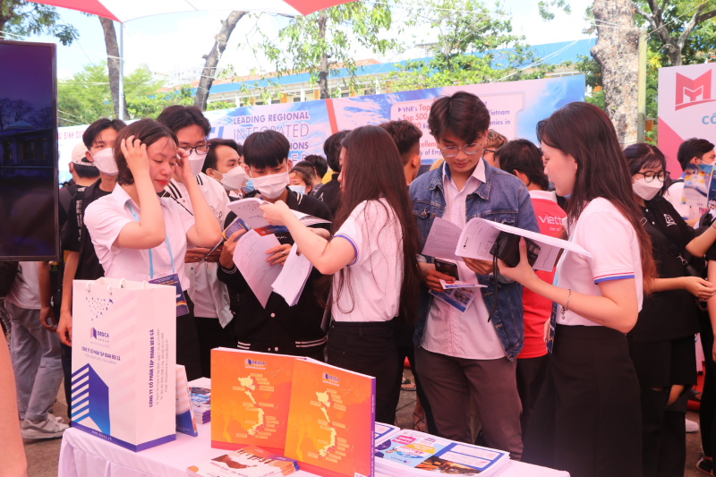 VIỆC LÀM NƯỚC NGOÀI 27/2/2023