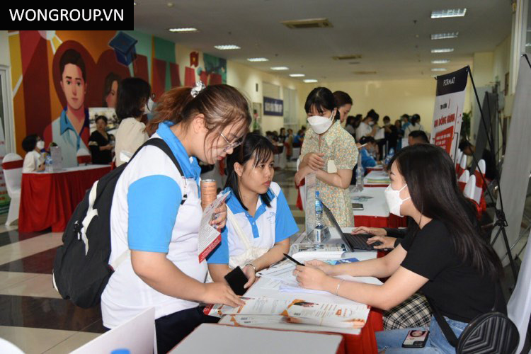 GIỚI THIỆU VIỆC LÀM